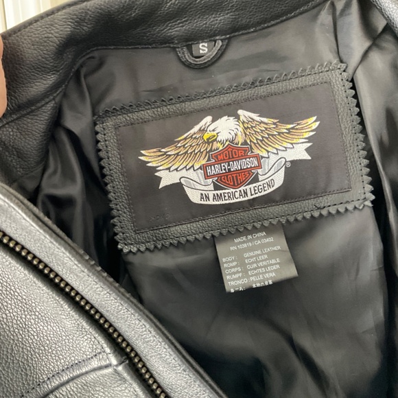 Harley Davidson Leather Riding Jacket - Picture 4 of 4